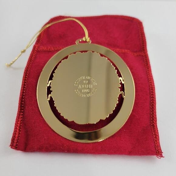 Vintage Avon Christmas Tree Commerative Ornament 1995 - Picture 2 of 3